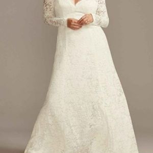 White lace Oleg casini plus size wedding dress